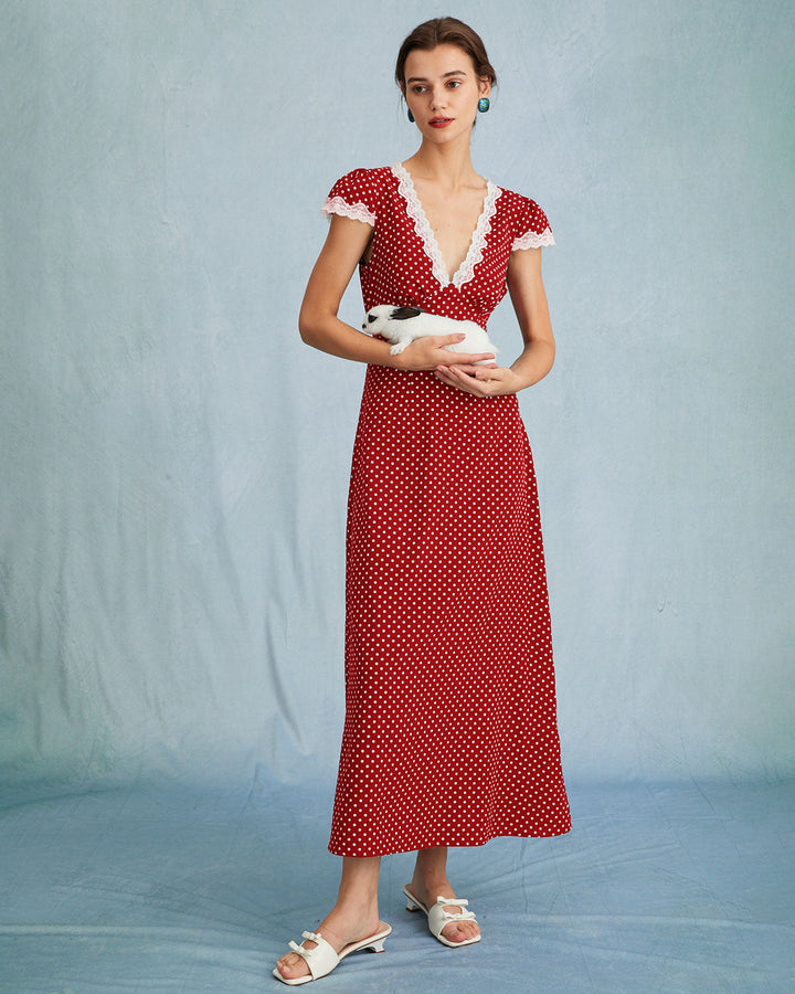 Misha™ | Das rote geraffte Maxikleid mit V-Ausschnitt und gepunkteter Spitze
